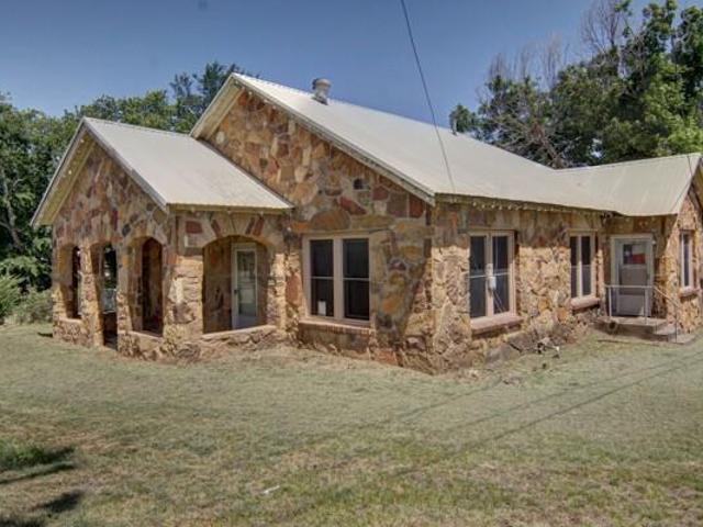 House for sale in Palo Pinto, Texas