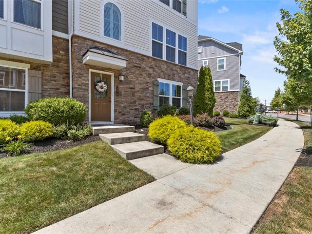 Townhouse for sale in Cranberry Twp