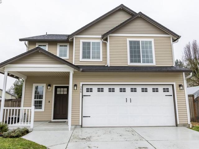 House for sale in La Center, Washington