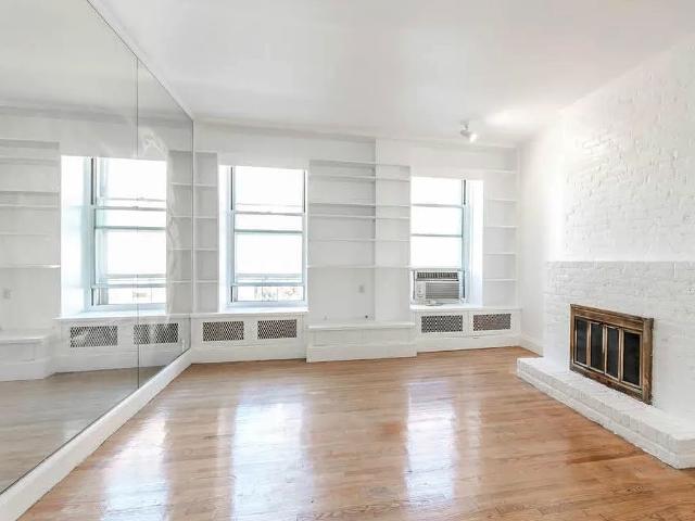 Property for rent in Arverne, New York