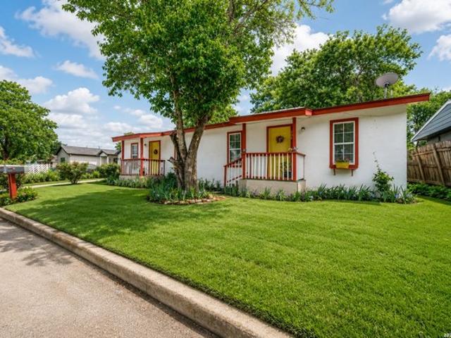 House for sale in Universal City, Texas