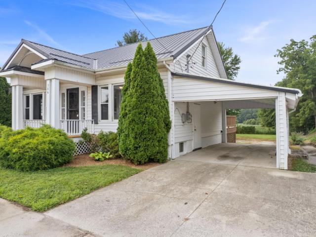House for sale in Russellville, Ohio