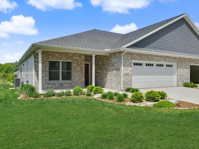 Condo for sale in Fairbury, Illinois