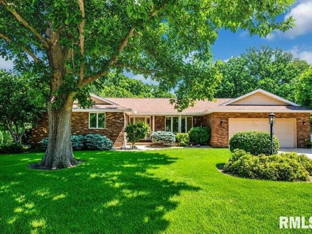 House for sale in East Peoria, Illinois