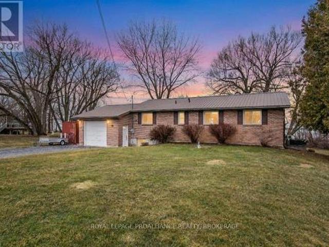 House for sale in Frontenac Islands, Ontario