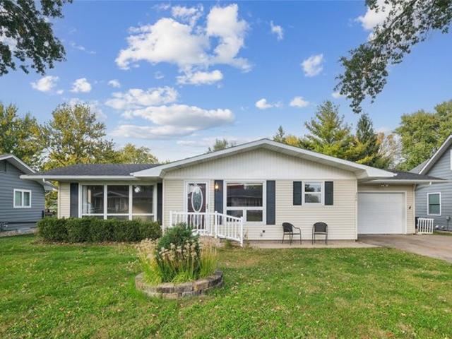 House for sale in Pella, Marion County