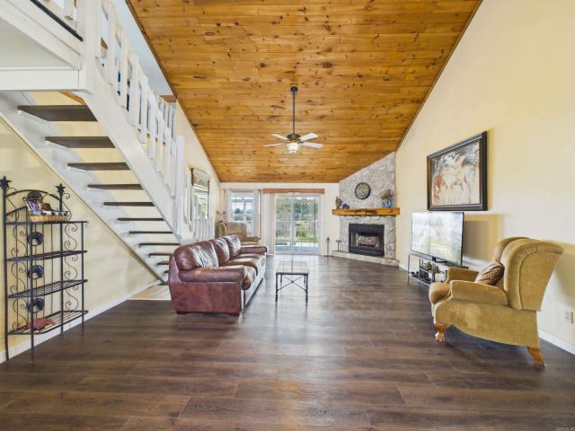 House for sale in Flint Springs, Viola