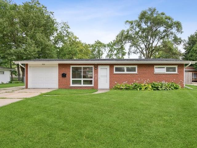 House for sale in North Aurora, Illinois
