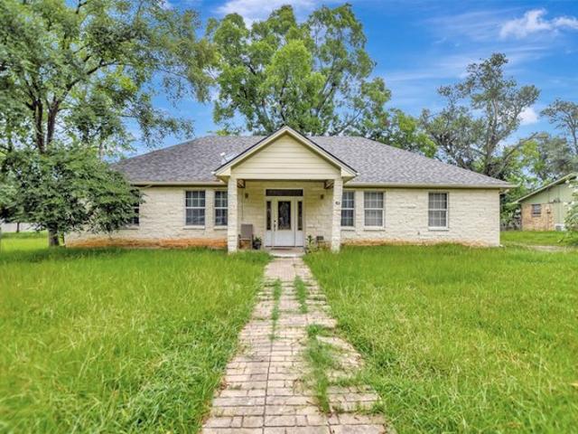 House for sale in Madisonville, Texas
