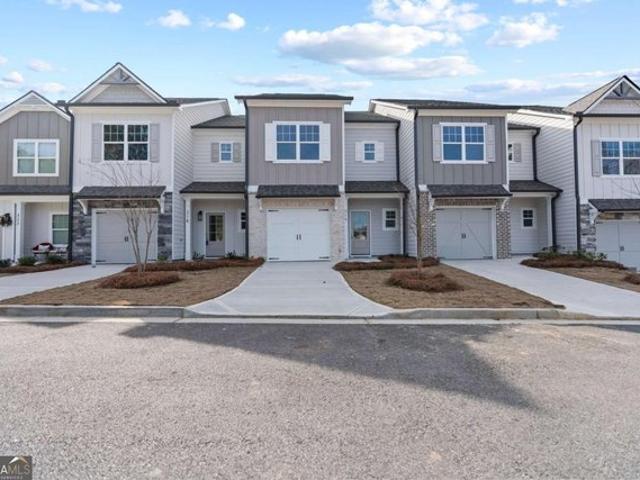 Townhouse for sale in Ball Ground, Georgia