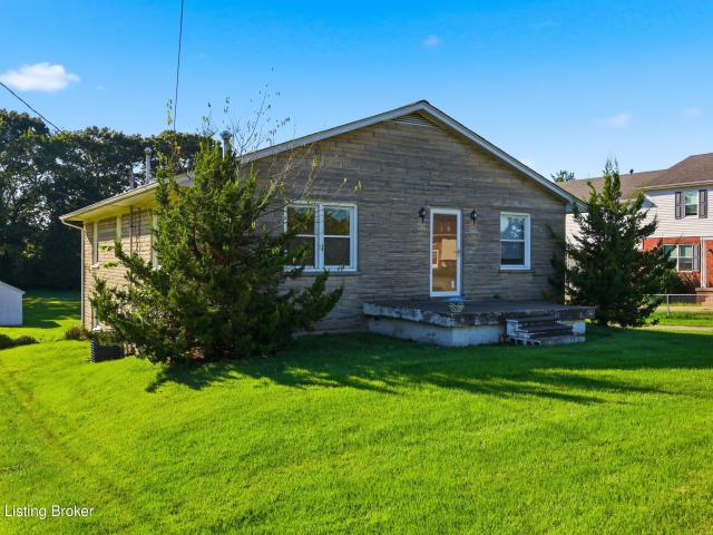 House for sale in Versailles, Kentucky
