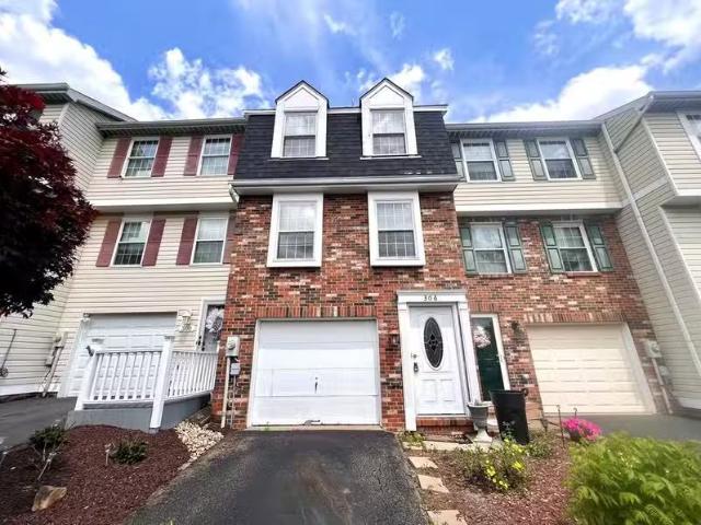 House for sale in Monroeville