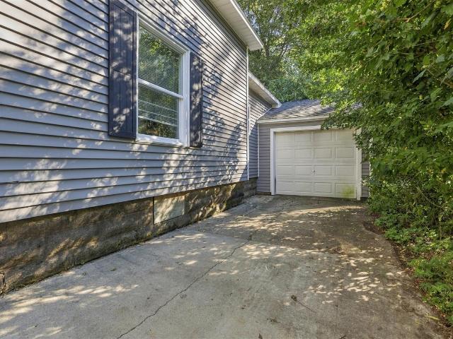 House for sale in Allegan, Allegan County