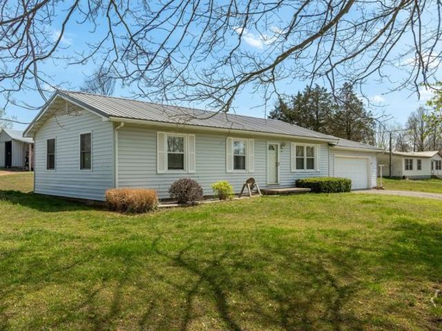 House for sale in Creal Springs, Illinois