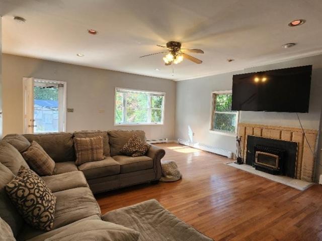Property for rent in Glasser, New Jersey
