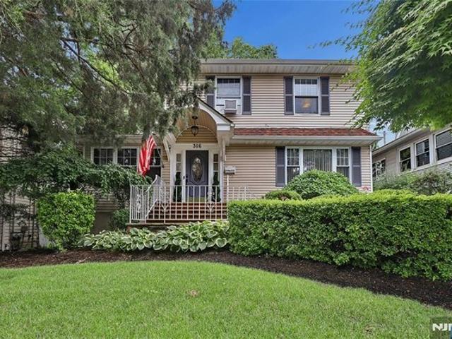 House for sale in Hasbrouck Heights, New Jersey