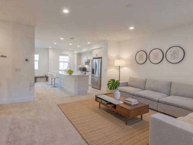 Townhouse for sale in Novato, California