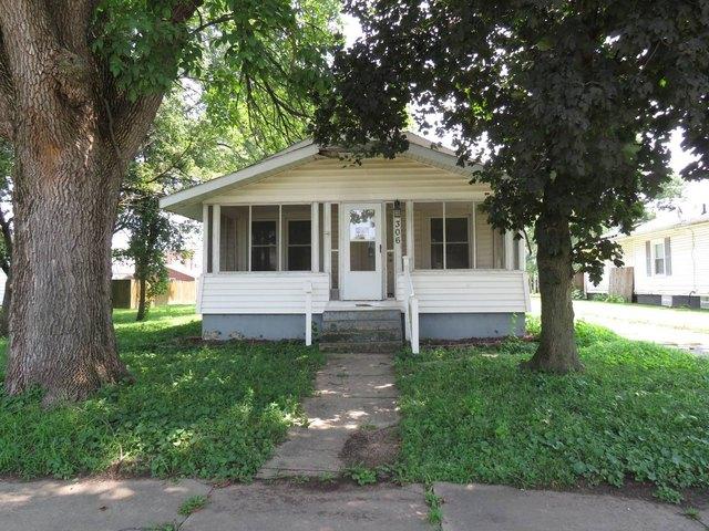 House for sale in Palestine, Illinois