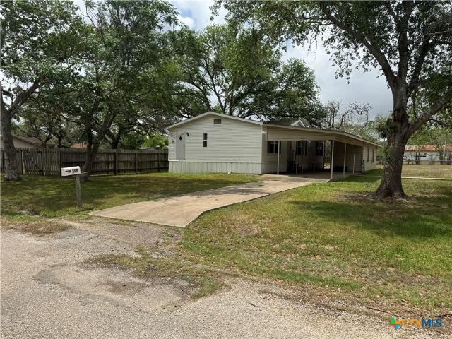 House for sale in Yoakum, Texas