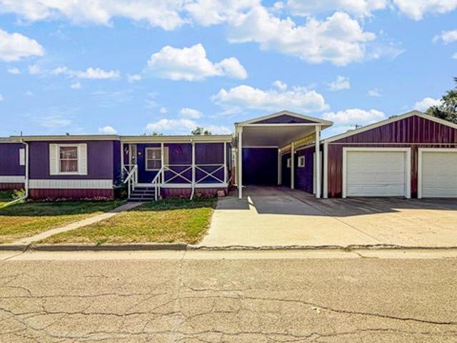 House for sale in Fairview, Montana