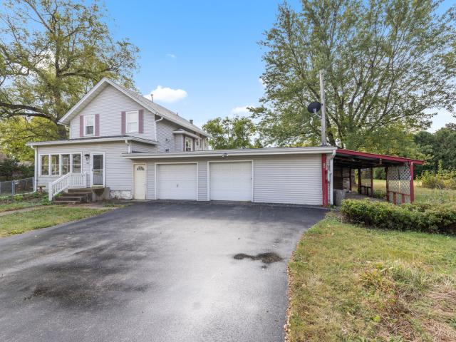 House for sale in Davis Junction, Illinois