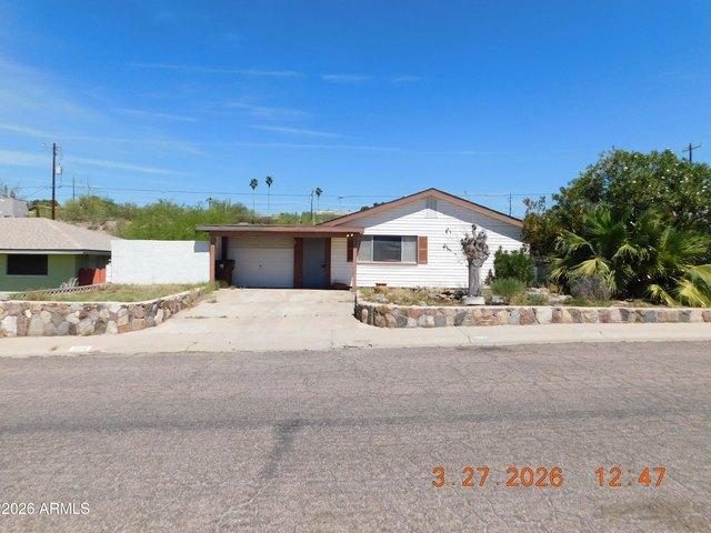 House for sale in Kearny, Arizona