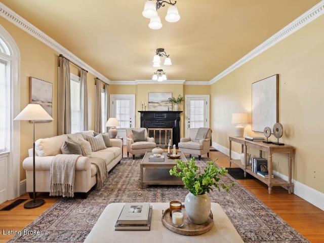 House for sale in Cecilia, Kentucky