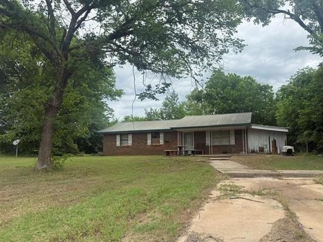 House for sale in Maud, Oklahoma