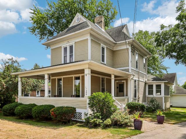 House for sale in Lake Mills, Wisconsin