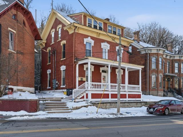 House for sale in Dubuque, Iowa