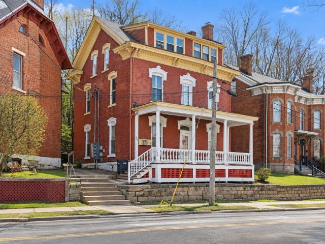 House for sale in Jackson Park Historic District, Dubuque