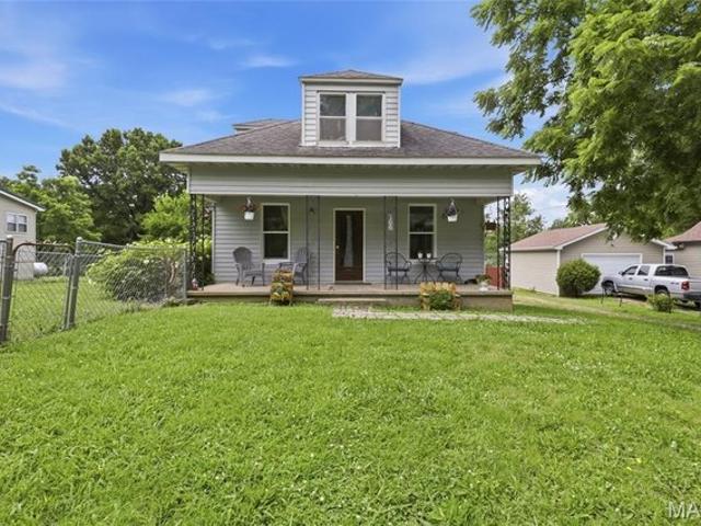 House for sale in Iberia, Missouri