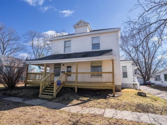 House for sale in Knoxville, Iowa
