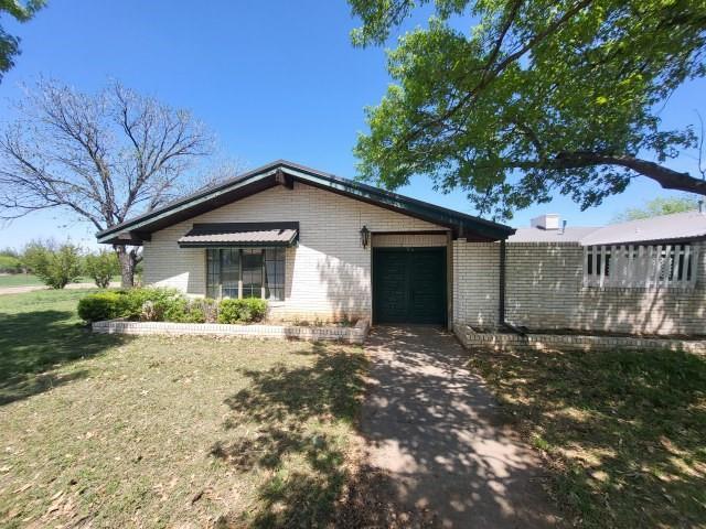 House for sale in De Young, Texas