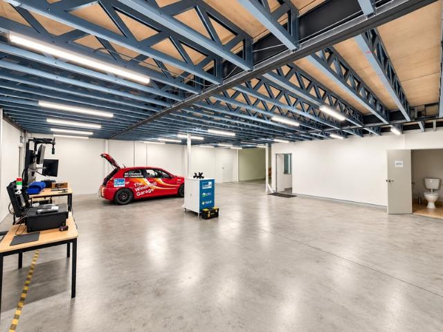 Warehouse for rent in Yatala, Gold Coast City