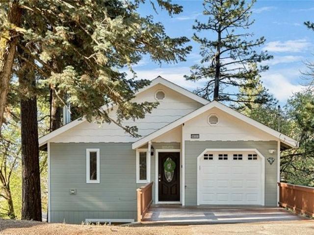 House for sale in Green Valley Lake, California