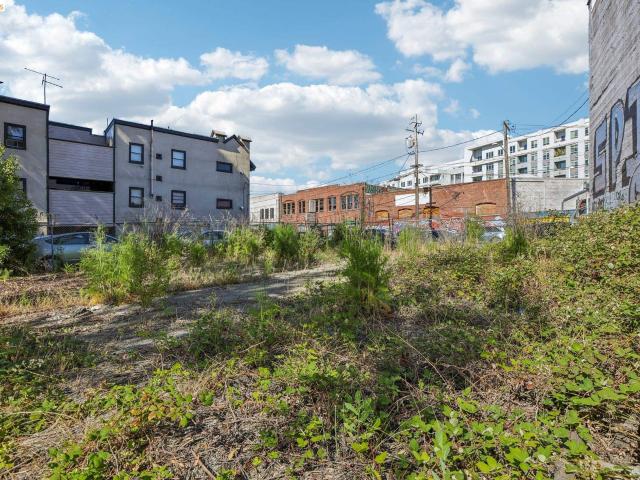 Land for sale in Oakland, California