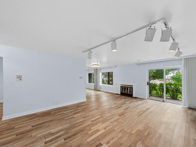 Condo for sale in Northbrook, Illinois