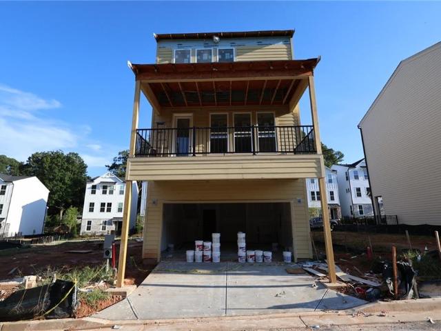 Townhouse for sale in Scottdale, Georgia