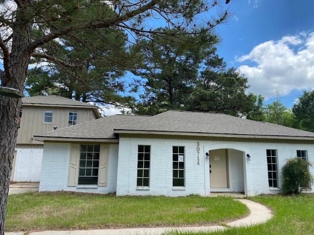 House for sale in Magnolia, Texas
