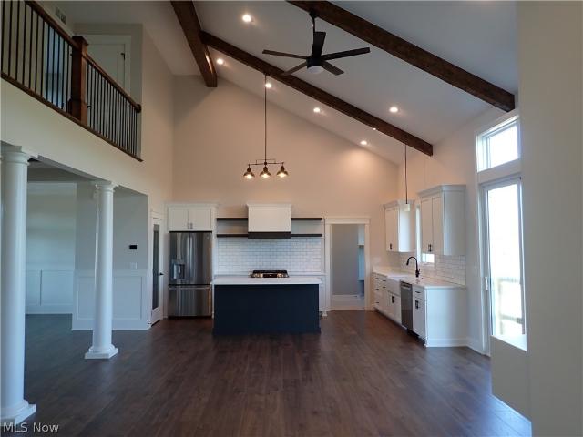 House for sale in Meadow Creek, Aurora