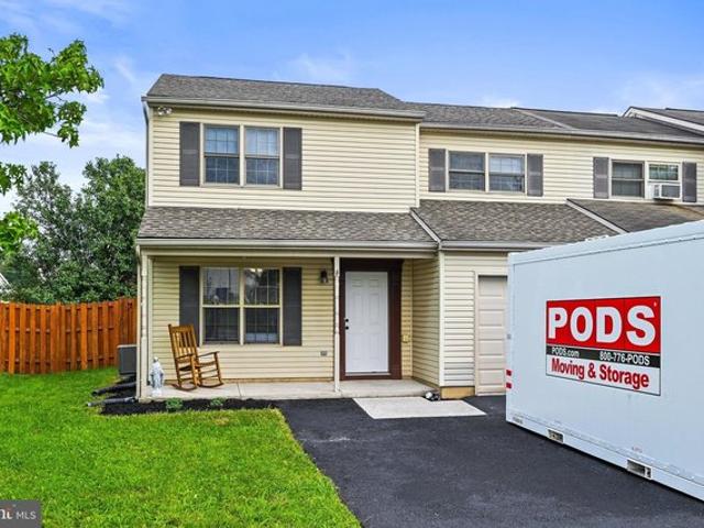 Townhouse for sale in Dover, Pennsylvania
