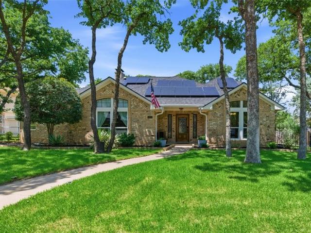House for sale in Grapevine, Texas