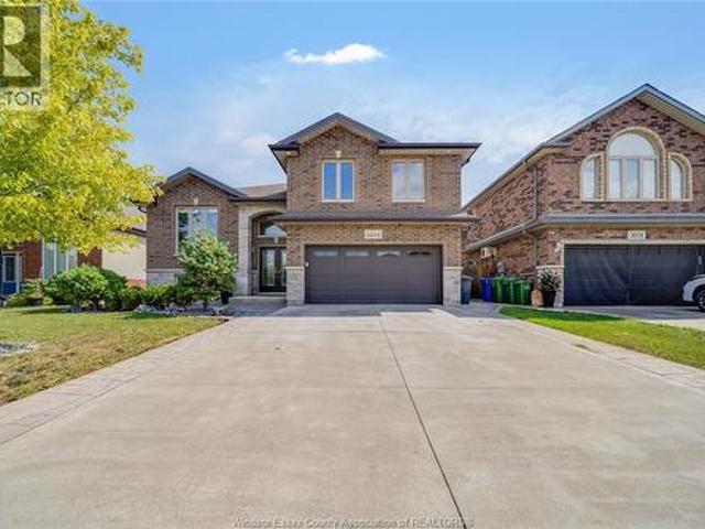 House for sale in Forest Glade, Southwestern Ontario