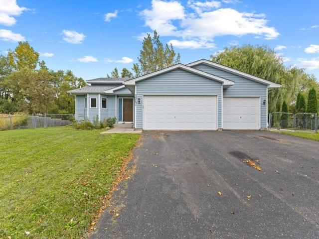 House for sale in Redfield Court Mobile Home Park, Shafer