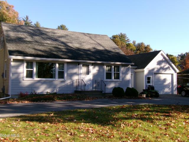 House for sale in Town of Guilderland, Albany County