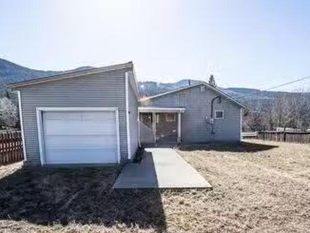 House for sale in Vavenby, British Columbia