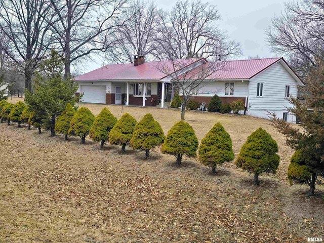 House for sale in Manito, Illinois
