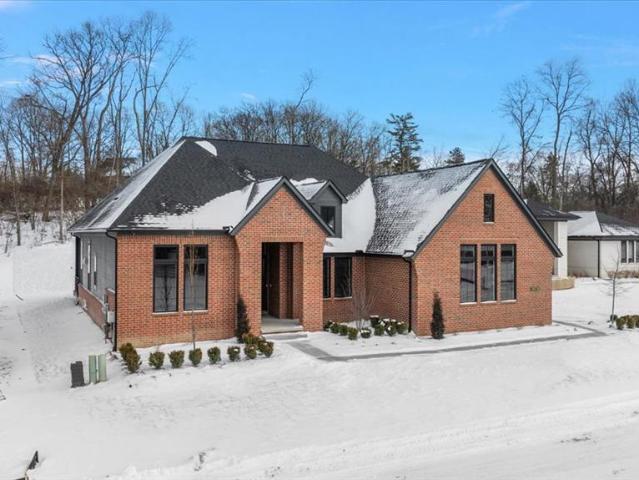 Condo for sale in Commerce Township, Michigan