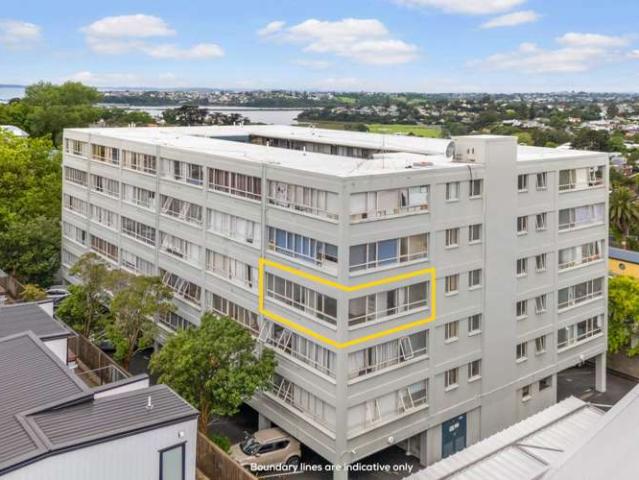 House for sale in Newmarket